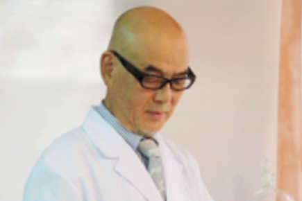 السيد يوشيهيكو شيمادا ، مستحضرات التجميل اليابانية الشهيرة خبير البحث والتطوير